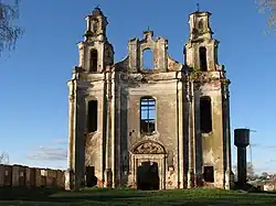 Iglesia de la Santísima Virgen María en Smaliani (segunda mitad del siglo XVIII), en ruinas.