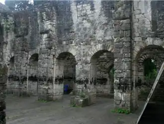 Muro entre las naves central y sur tras la reconstrucción