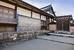 interior de un hanok "sarang-chae"