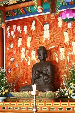 Vairocana sentado, siglo IX. Iron, Jeungsimsa. Gwangju, Corea del Sur.