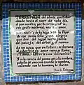 Detalle de plafón cerámico con soneto en la «fuente de los Pobres» en Torrebaja (Valencia). Siglo XX.