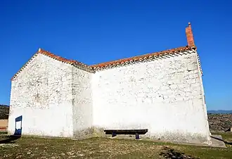 Vista lateral (occidental) de la ermita de San Roque en Vallanca (2017).