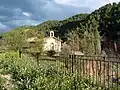 Vista general (fronto-lateral izquierda) de la ermita de Val de la Sabina, Ademuz (Valencia).
