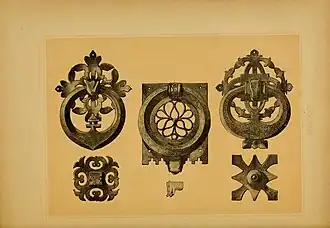 Aldabones y clavos o chatones