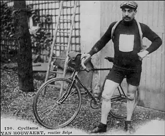 Cyrille van Hauwaert en 1908