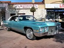 Cadillac Sedan de Ville, un hardtop de cuatro puertas
