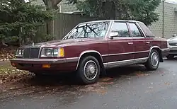 Chrysler LeBaron sedán de 1987