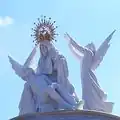 Estatua coronada de la Santísima Virgen, España