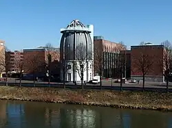 Museo Bonnefanten (1992-1995) de Maastricht, obra del italiano Aldo Rossi