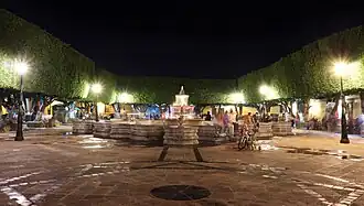 Jardín Guerrero de noche.