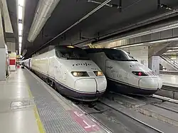 Trenes en la Estación de Barcelona-Sans