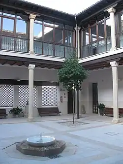 Patio interior del palacio de Don Luis de la Cueva