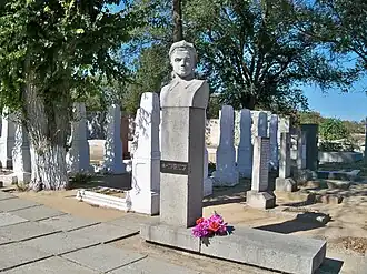 Tumba de Galina Petrova en el cementerio militar de Kerch
