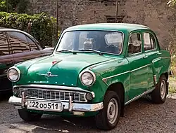 "Moskvich-407" (AZLK-407) en Ereván, Armenia