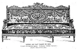 Canapé en suite del final del período, cubierto con tapicería de Beauvais.