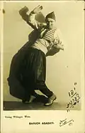 Baruch Agadati como Hassid, en la danza "Jaffa".
