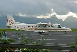 Dornier Do 228 de Air Moorea en el Aeropuerto Internacional Faa'a (2000)