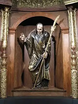 Imagen de San Benito de Nursia, talla de la hornacina central del antiguo retablo de San Benito el Real de Valladolid, de Alonso Berruguete (hoy desmontado y exhibido por piezas en el Museo Nacional de Escultura).[151]​