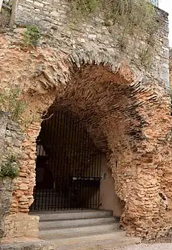 Primer nivel de arcadas 6, rue Bourcani.