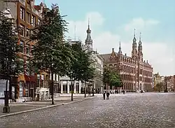 Oficina Central de Correos de Ámsterdam entre 1890 y 1905. Impresión Photochrom (fotolitografía en color).