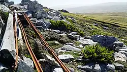 Posiciones defensivas del Ejército argentino armadas con rieles del ferrocarril.