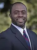 Tony Thurmond (D) Superintendente Estatal de Instrucción Pública