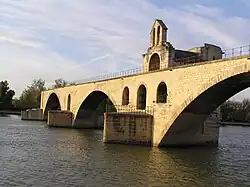 Puente Saint-Bénézet (1177-1187), Aviñón, sobre el río Ródano