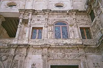 Casa consistorial de Sevilla, Diego de Riaño, 1527-1534.[15]​