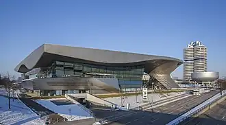 Vista general con la Torre BMW al fondo.