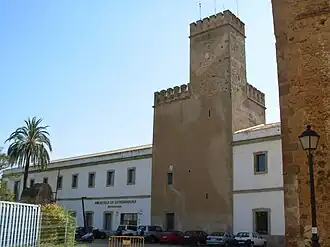 Vestigios de la Mezquita-Catedral (junto al antiguo Hospital Militar)