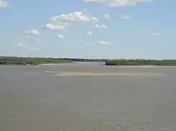 Banco de arena en el río Paraná.