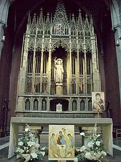 Antiguo retablo mayor de la catedral de Barcelona, hoy reubicado (estructura inicial de 1356-1367).
