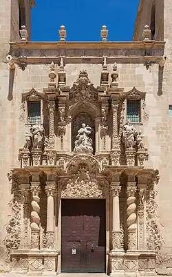 Detalle de la fachada principal