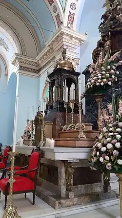 Vista lateral del antiguo altar mayor