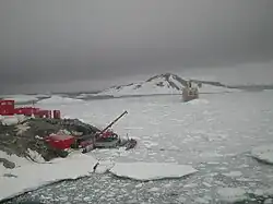 Trabajo desarrollado por la Armda de Chile el año 2003 para lograr la remodelacion de la Base Militar Bernardo Ohiggins en la Antartica Chilena