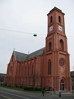 Basílica de Nuestra Señora (1897-1906) de Neuchâtel, obra neogótica de Guillaume Ritter