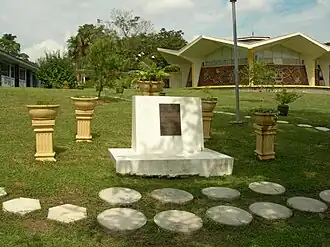 Monumento del campo de Batu Lintang.
