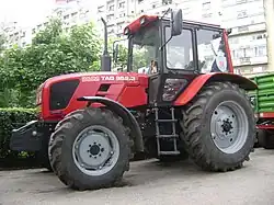 Tractor bielorruso