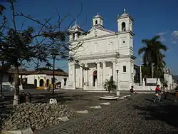 Iglesia de Santa Lucía en la ciudad de Suchitoto