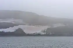 Isla Bennett (Islas De Long) entre el Cabo Sophia y el Cabo Emmelin (76°41'37N, 149°20'E)