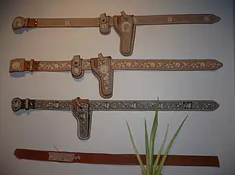 El cinturón de charro es de arte piteado, es decir, cuero con pita o ixtle