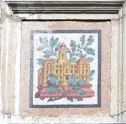 Mosaico que representa al Ayuntamiento en el parque del Museo de Bellas Artes de Lyon.