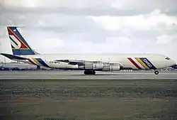 Boeing 707 (CX-BPL) de Aero Uruguay/Aerolíneas Uruguayas en el Aeropuerto Internacional de Miami (1993)