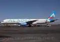 Boeing 757-2Y0 (XA-MTY) de Aladia en el Aeropuerto Internacional de la Ciudad de México.