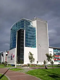 Centro comercial Mallplaza NQS