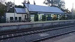 Edificio central de la Estación Bosques.