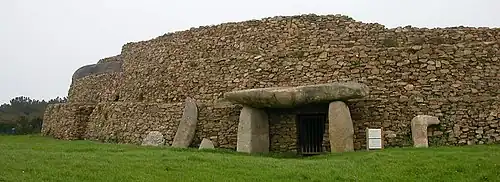 Tumulus du Petit-Mont en Arzon.