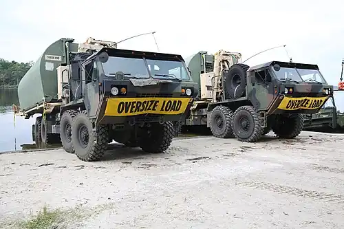 HEMTT M1977A2 CBT con cabina estándar no blindada