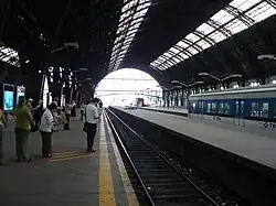 Plataformas en Estación Retiro Mitre.