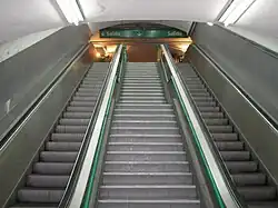 Escaleras de acceso.